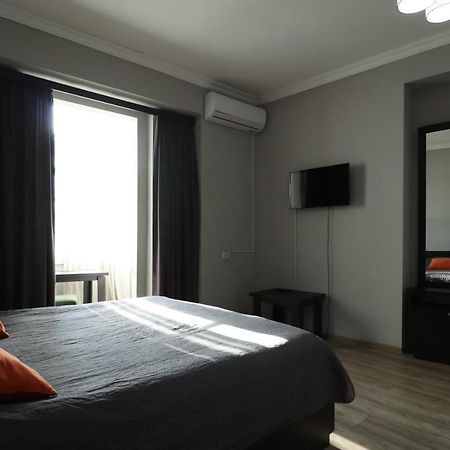 Erekle 8/10 Appartement Tbilisi Buitenkant foto