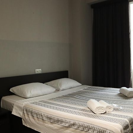 Erekle 8/10 Appartement Tbilisi Buitenkant foto