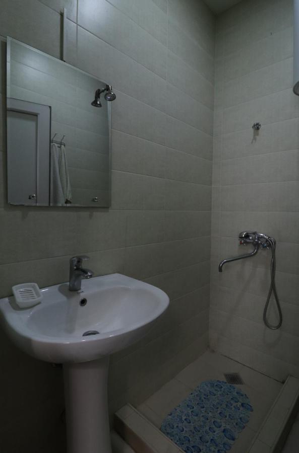 Erekle 8/10 Appartement Tbilisi Buitenkant foto