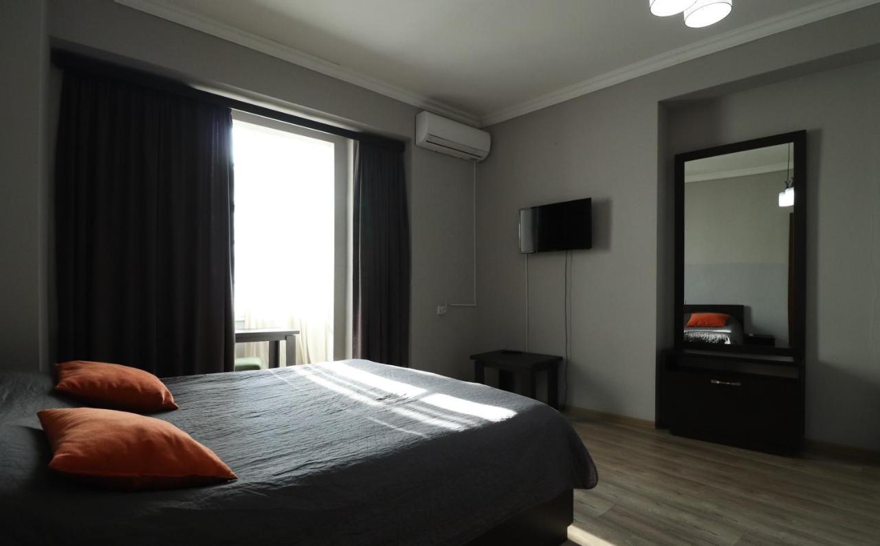 Erekle 8/10 Appartement Tbilisi Buitenkant foto