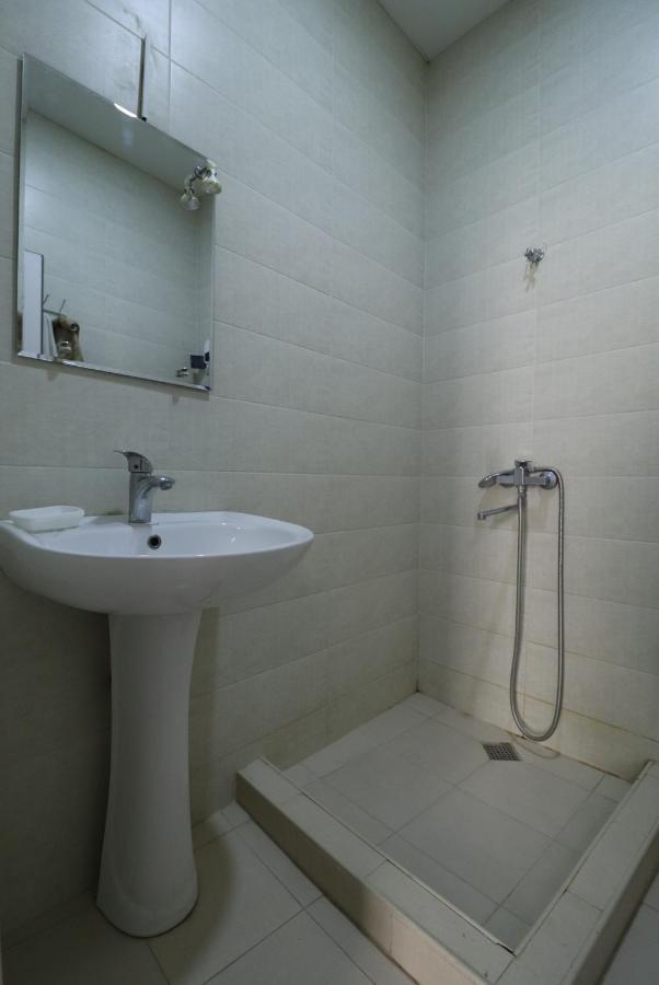 Erekle 8/10 Appartement Tbilisi Buitenkant foto