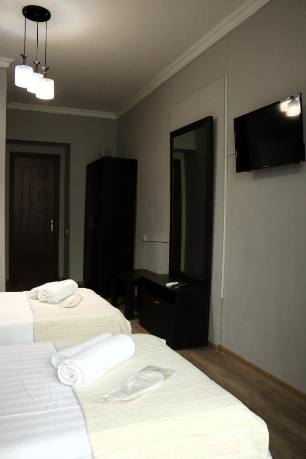 Erekle 8/10 Appartement Tbilisi Buitenkant foto
