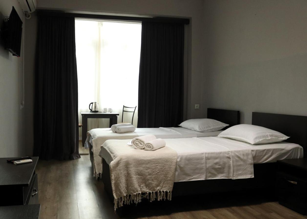 Erekle 8/10 Appartement Tbilisi Buitenkant foto