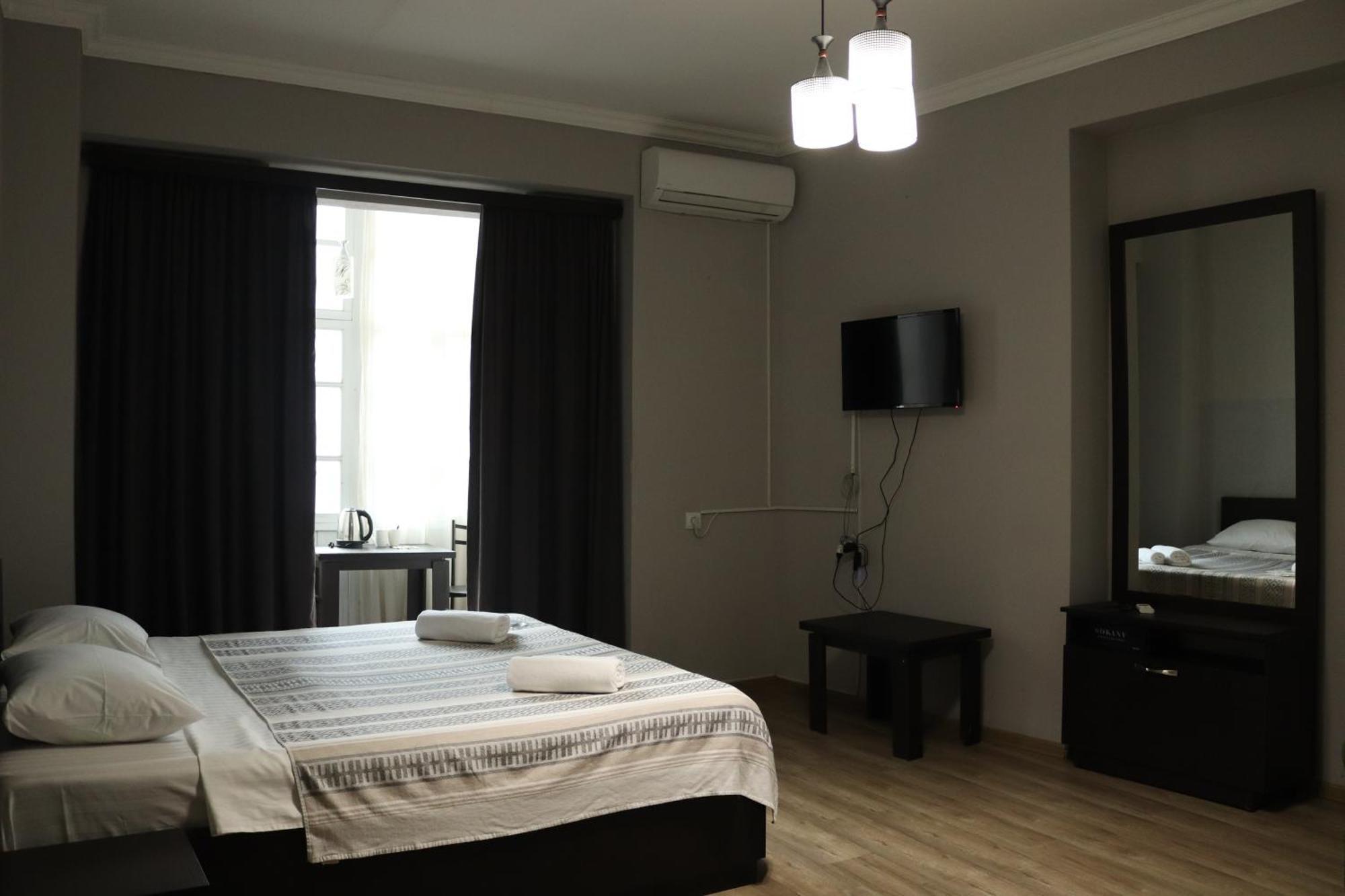 Erekle 8/10 Appartement Tbilisi Buitenkant foto