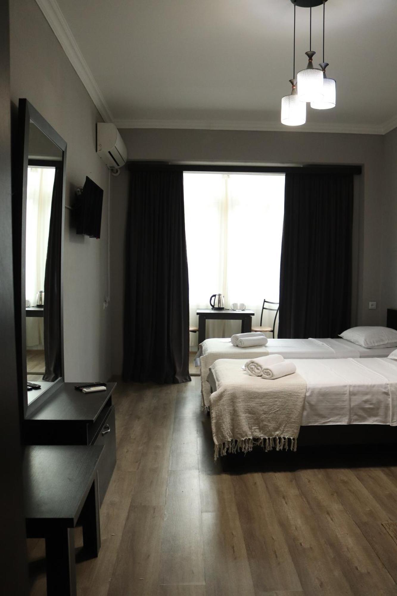Erekle 8/10 Appartement Tbilisi Buitenkant foto